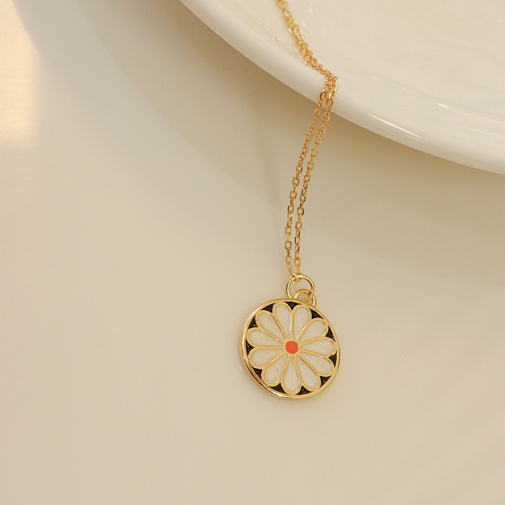 LOTTE FOREST CHARM NECKLACE
