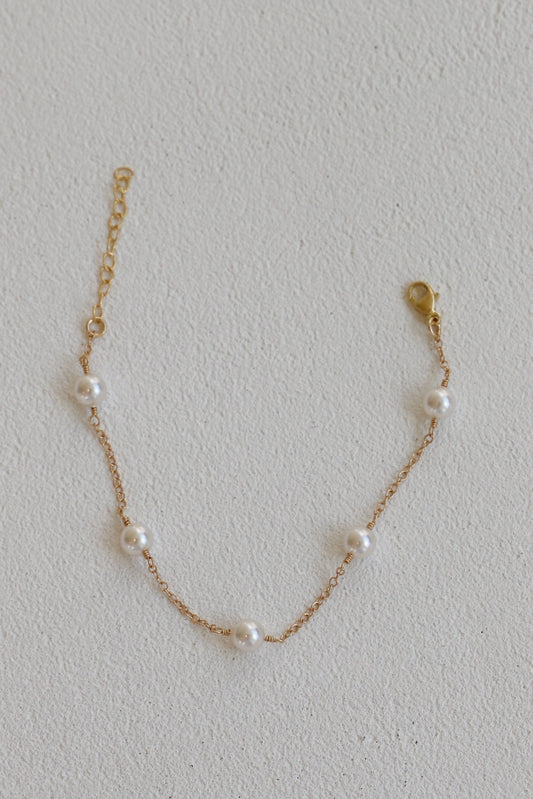 GOLD PEARL STATION BRACELET