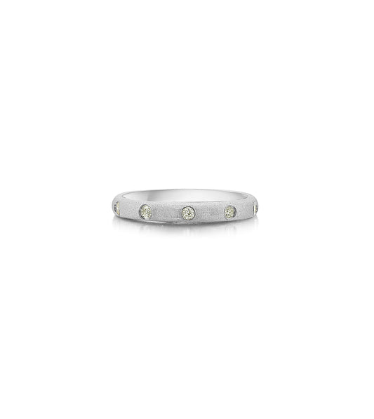 Diamond 5 Stone Flush Band