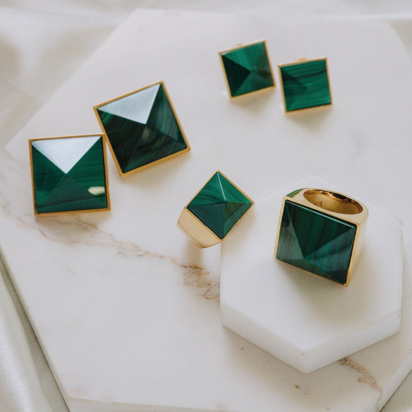 Pyramid Studs - Malachite Grande