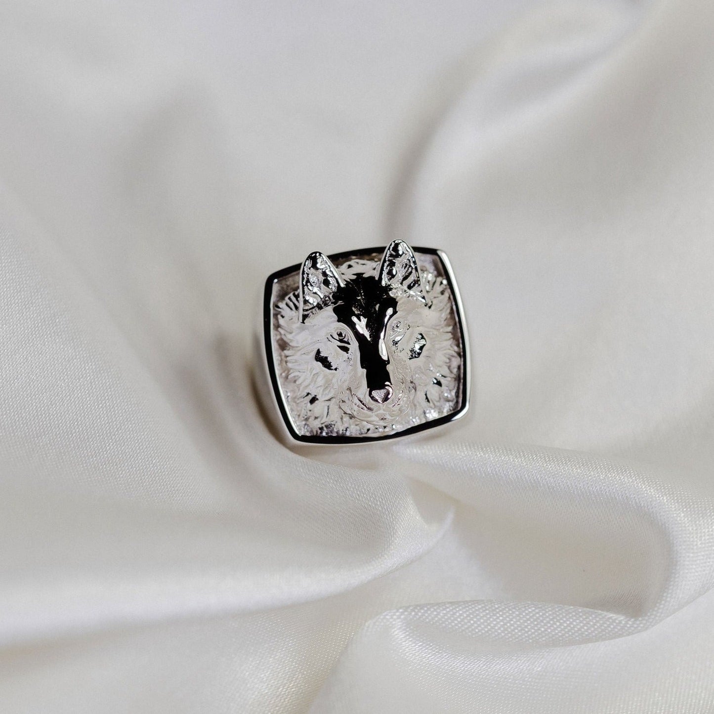 Lone Wolf Ring - Sterling Silver
