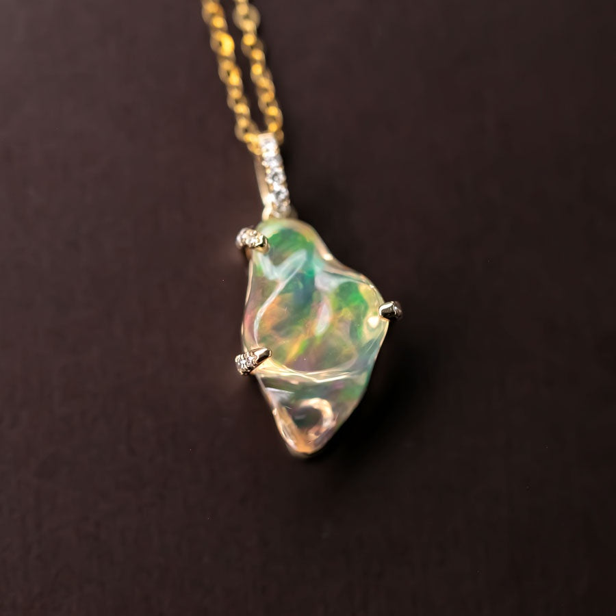 1.745ct Eternal Flame Mexican Fire Opal Diamond Necklace 18K Yellow Gold