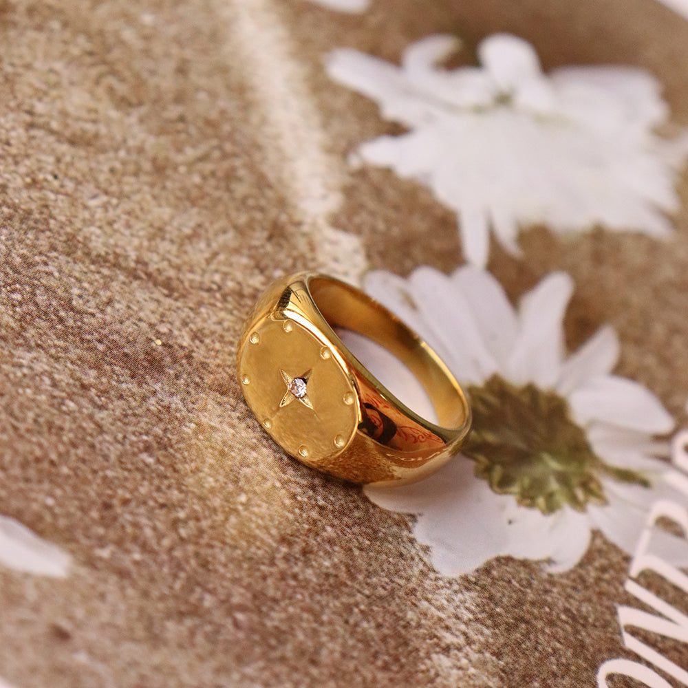 AGACE GOLD RING