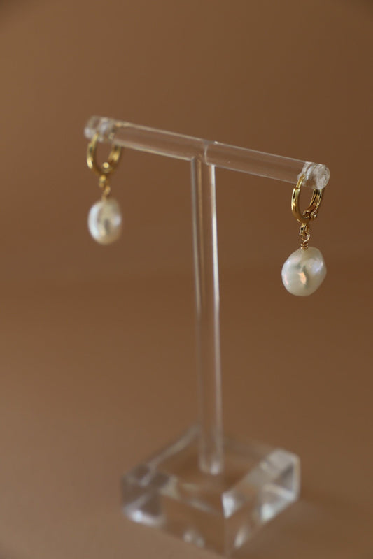 KESHI PEARL NUGGET HUGGIES