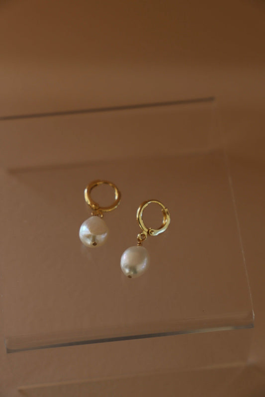 KESHI PEARL NUGGET HUGGIES