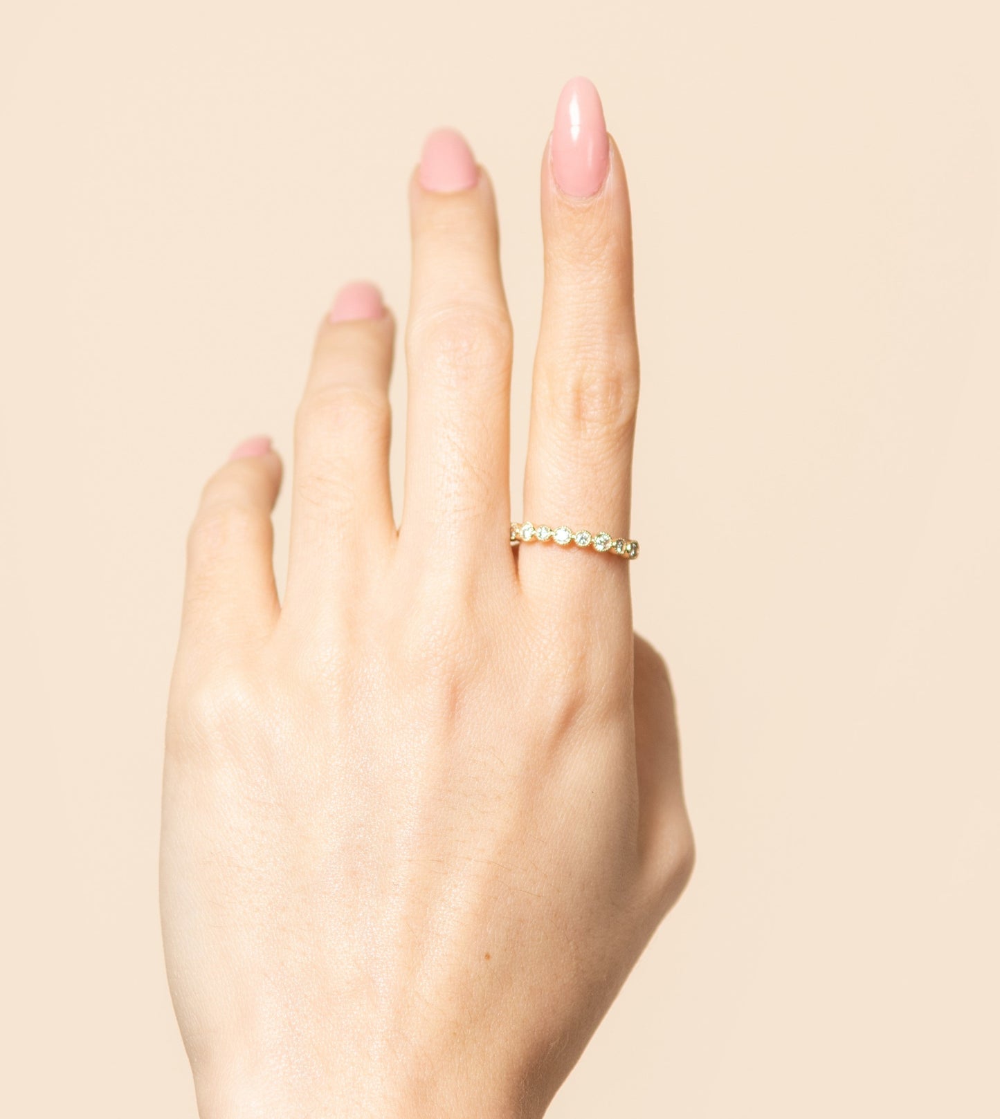 Diamond Alternating Bezel Set Band