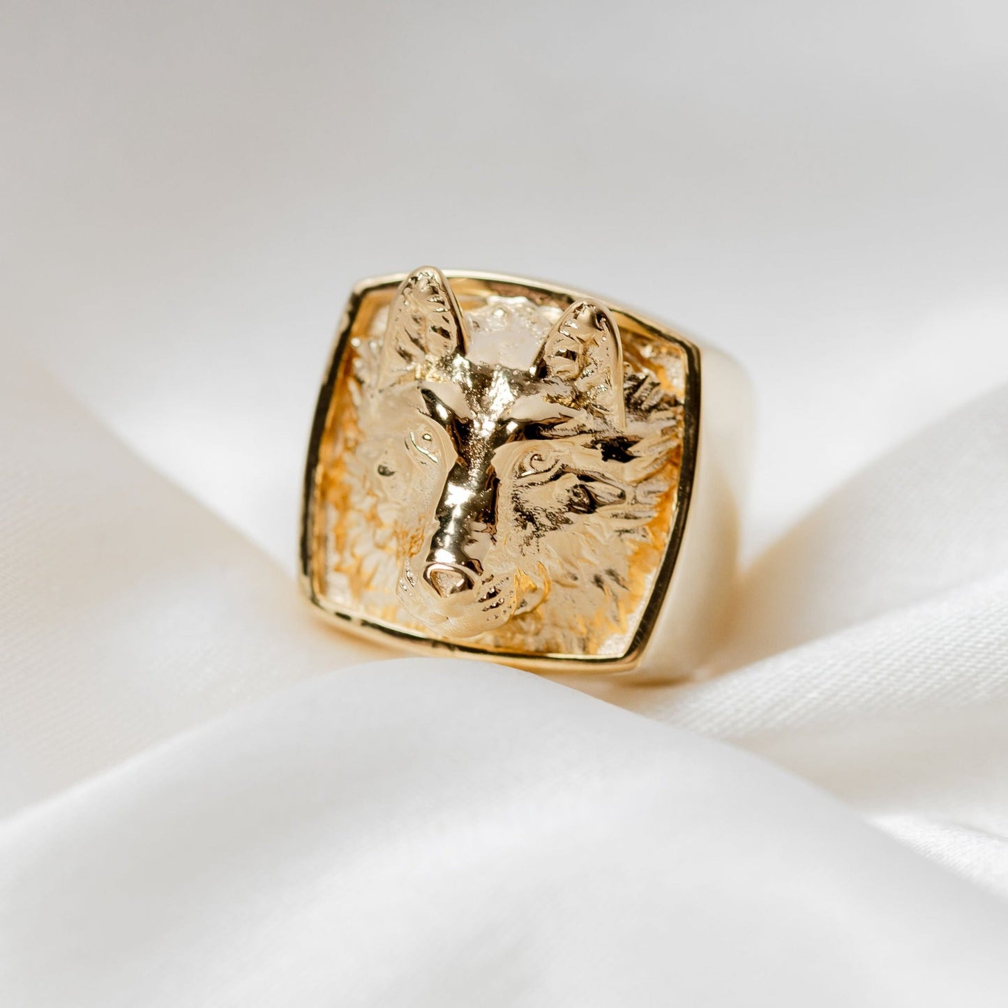 Lone Wolf Ring