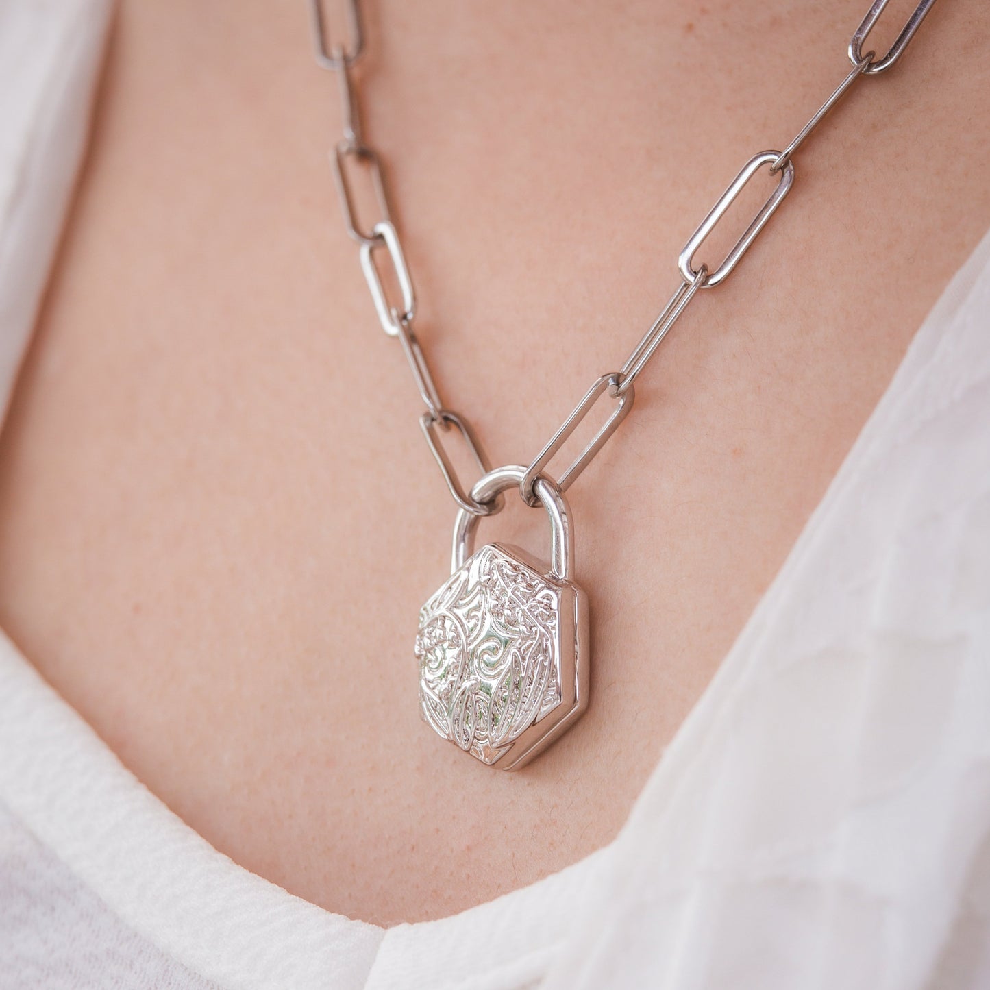 Don't Give Up Locket Necklace Bundle - White Gold