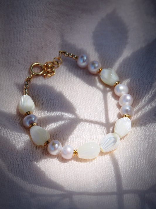 White Pearl and Pikake Bracelet - Momilani