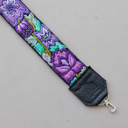 Provence Strap in black by flylikestore