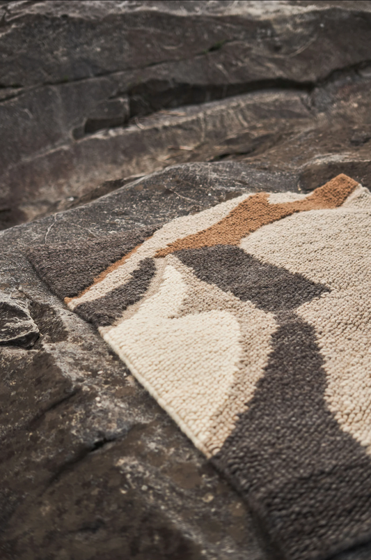 Handwoven Wool Area Rug "Stone"