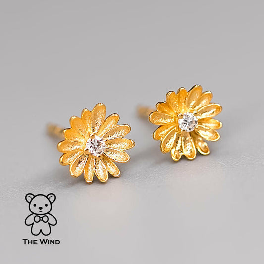 Small Diamond Marguerites Flower Stud Earrings 18K Yellow Gold
