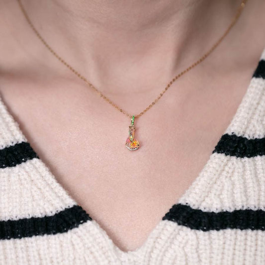 Stunning 18K Yellow Gold Pendant Necklace with Fire Opal, Diamond