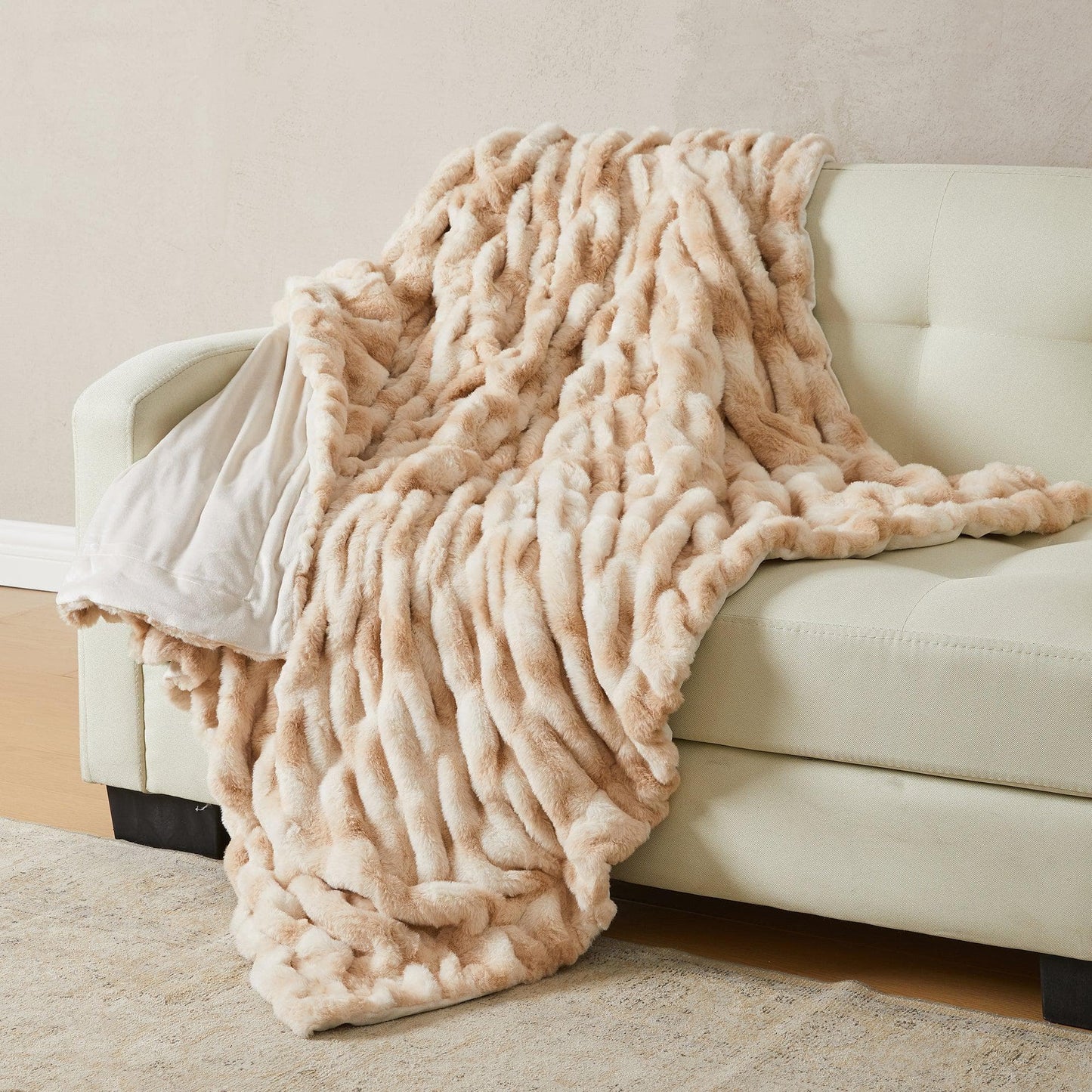 Ruched Faux Fur Throw Blanket - Alondra Collection