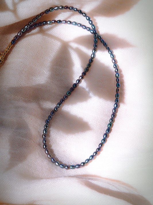 Gold Dainty Black Pearl Neckace - Maile