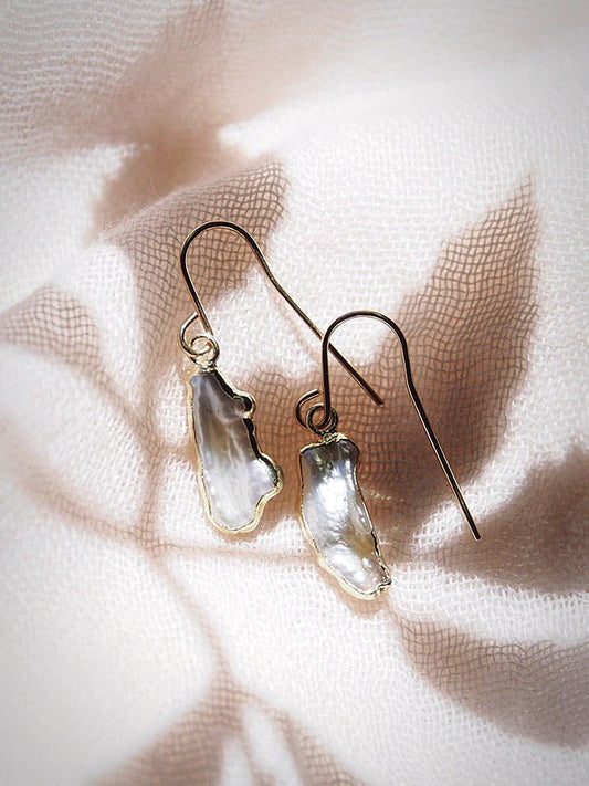 Mini Biwa Pearl Drop Earrings - Gold Kiana