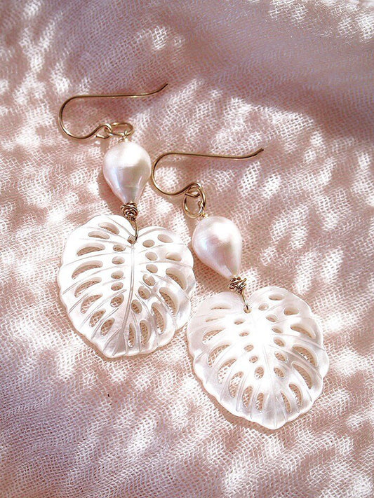 Monstera & Pearl Drop Earrings - Me'e