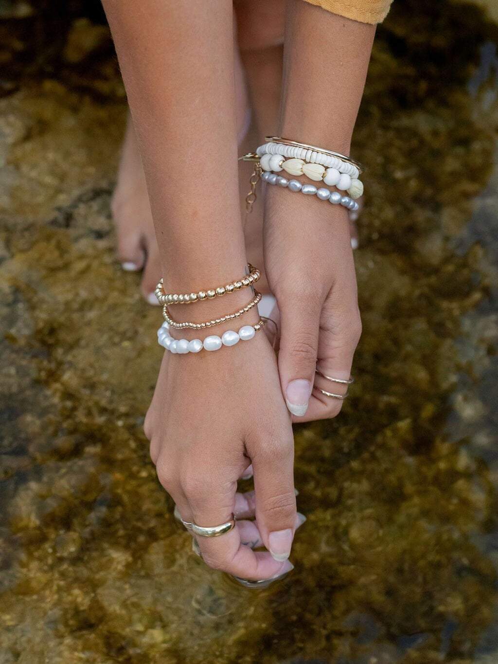 White Turquoise Pikake Flower Bead Bracelet - Hakumele