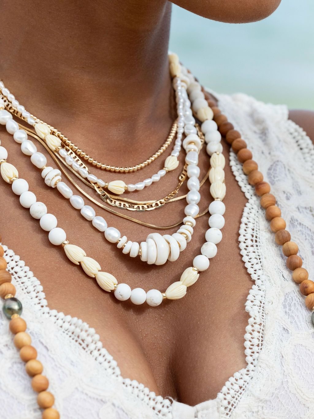 White Turquoise Pikake Flower Bead Necklace - Hakumele