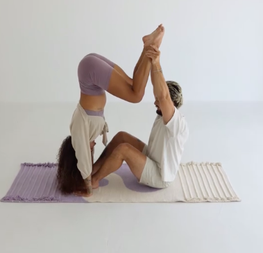 The Differences Between Practicing Yoga on a Common Yoga Mat vs. a Yoga Rug