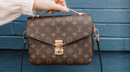 Five Key Benefits of Buying Gently Preowned and Authenticated Luxury Handbags