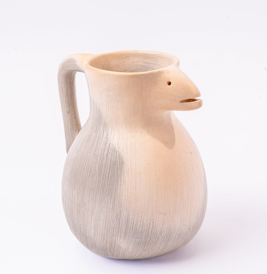 Cara Cara Pitcher