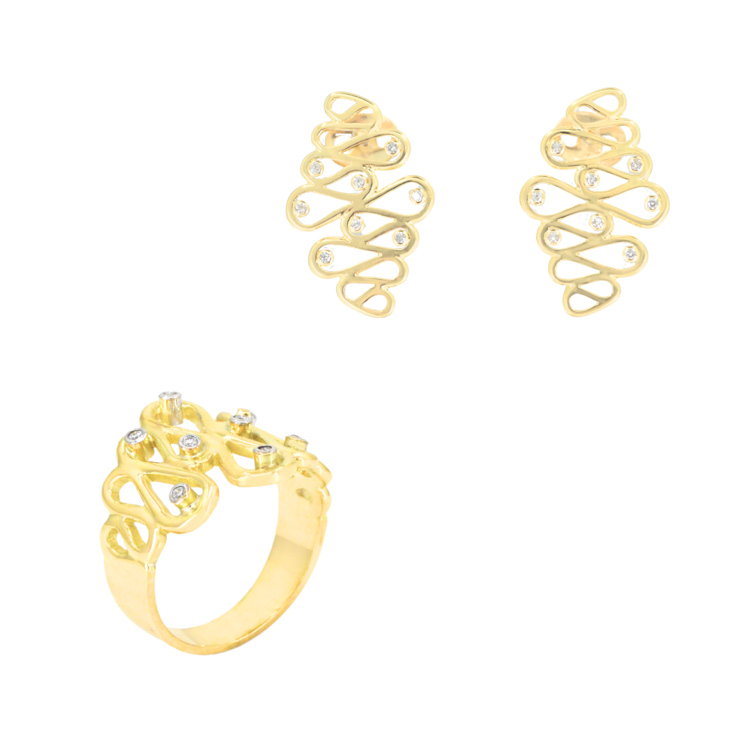 18K yellow gold set with organic wave-shaped design and diamonds. CHS-29788 / CHA-29789