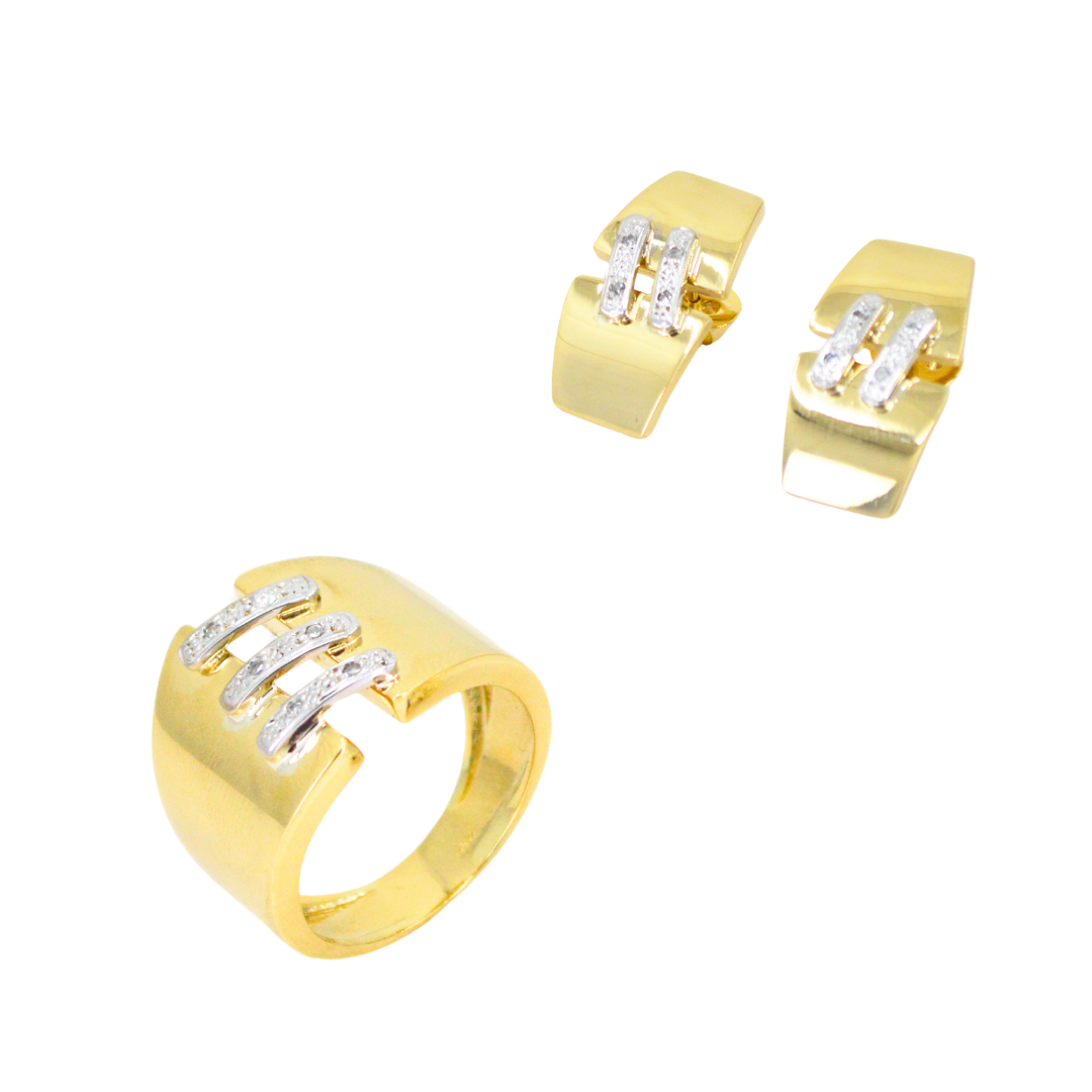 18K yellow gold set with strips in pavé with two single point diamonds set in white gold on each item.CHS-30837 / CHA-30838