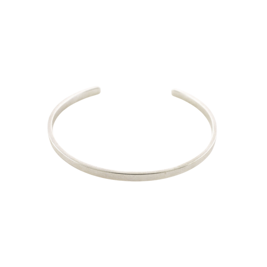 18K white gold open bracelet.; CHP-26862