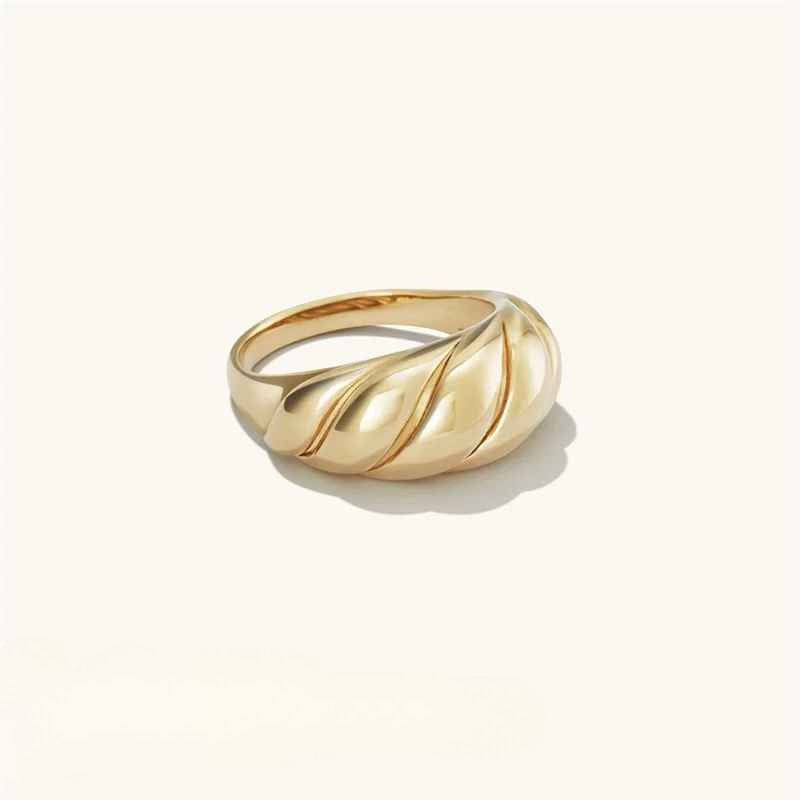 Le Torsade Gold Tone Ring