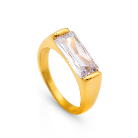 JOLIE CRYSTAL RING