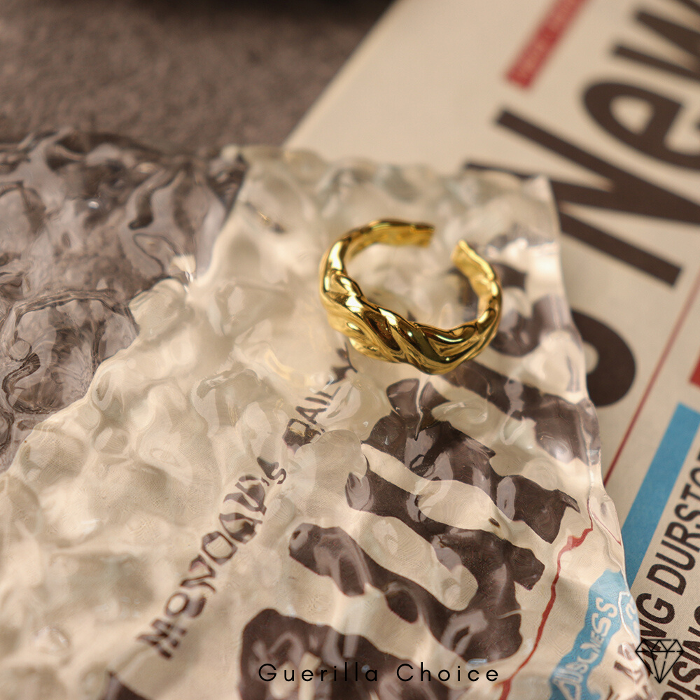 ELISE CHARM GOLD RING
