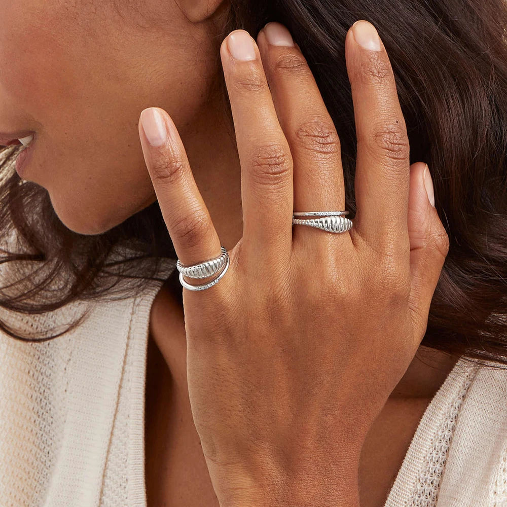 L’Anneau Sculpté Ring