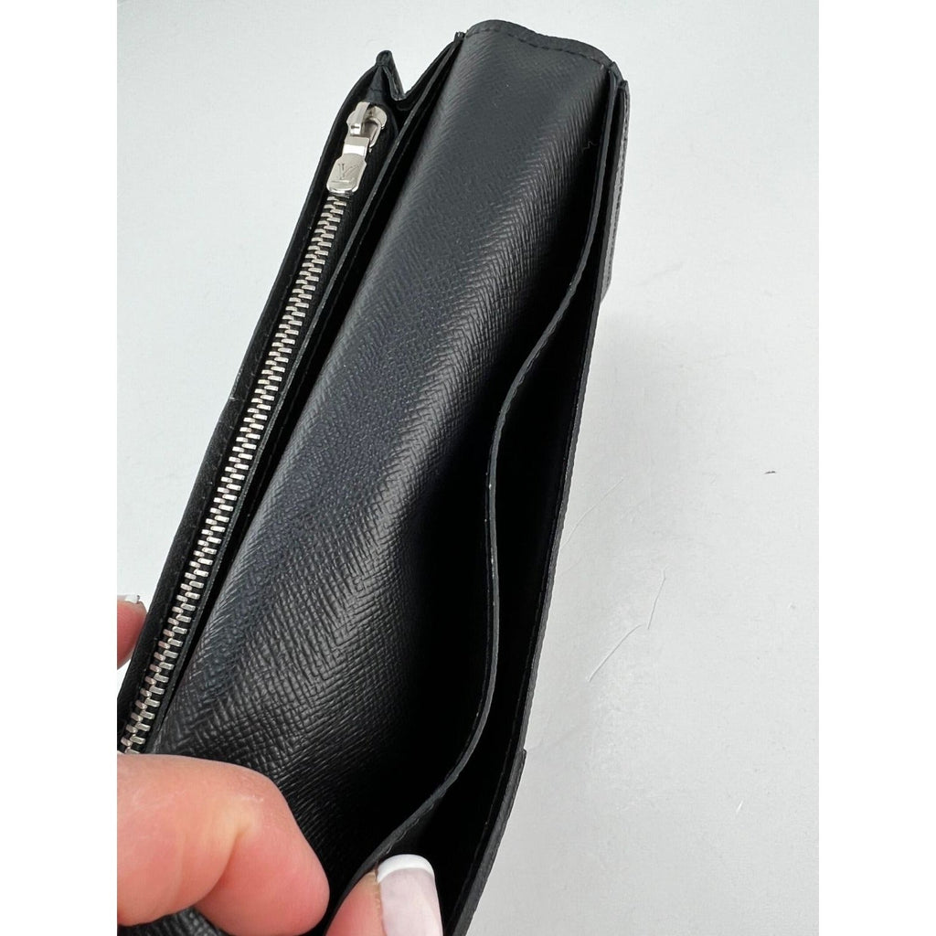 LOUIS VUITTON Epi Brazza Long Black Leather Wallet