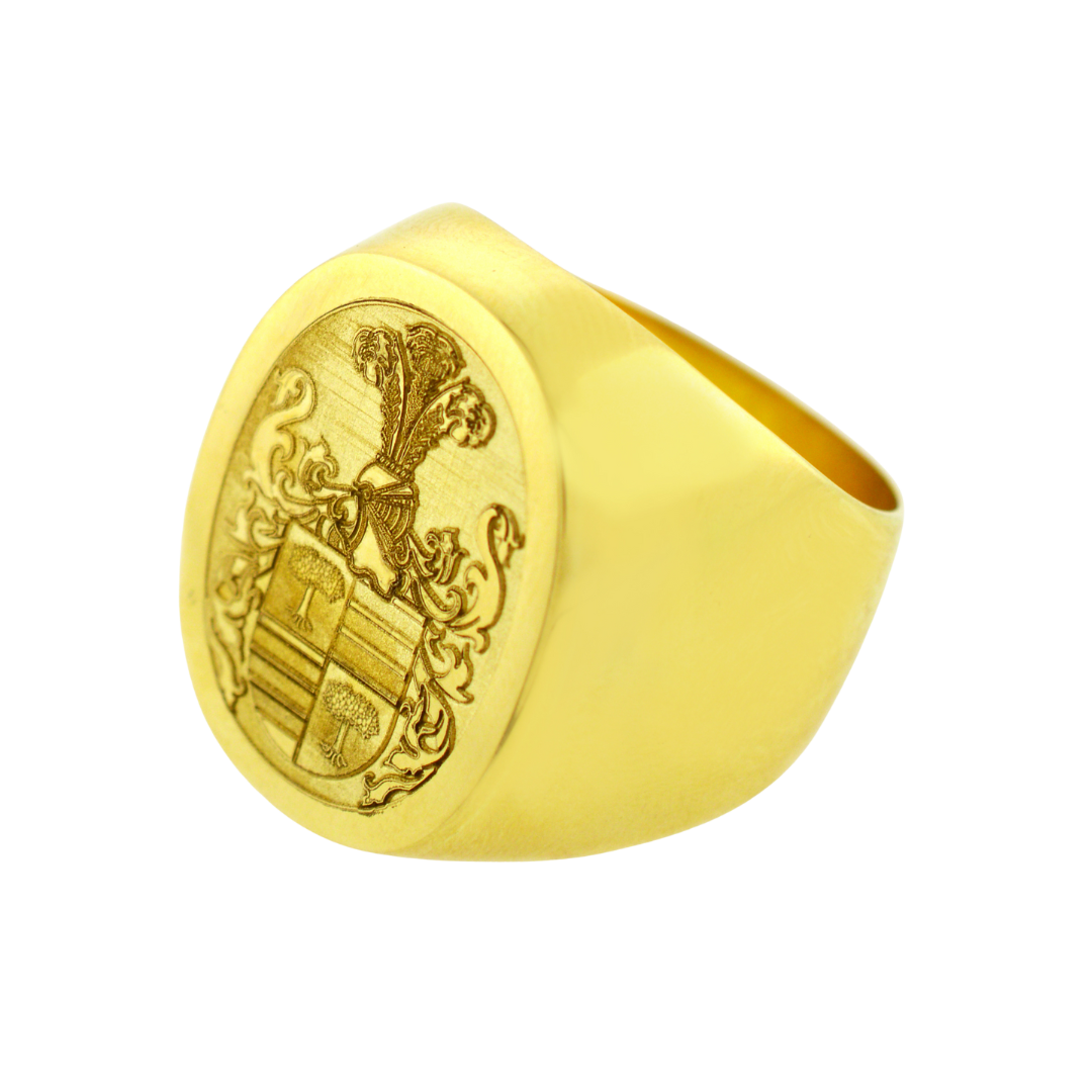 18K yellow gold heraldic ring. CHS-24845