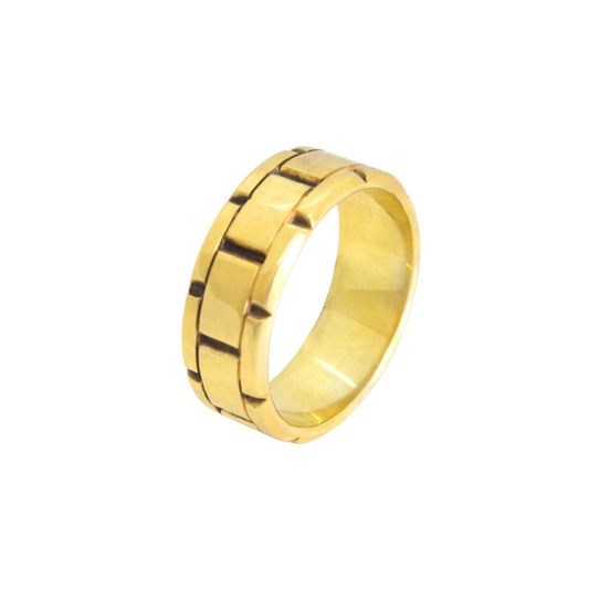 Ring with watch design, with pressure engraving in 18K yellow gold. H-01