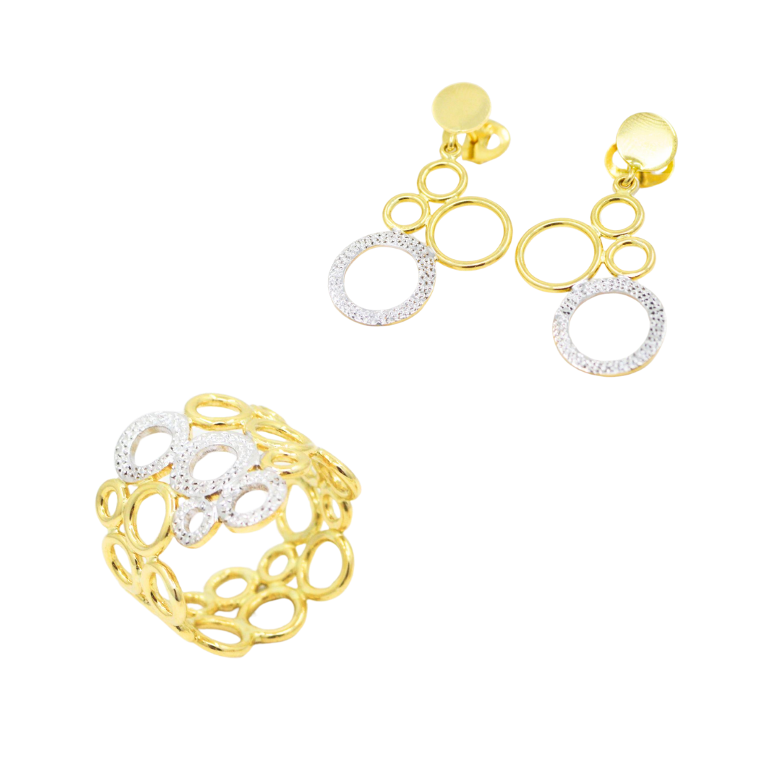 18K yellow gold set with minimalist openwork pieces in pavé and rhodium-plated finish. CHS-30517 / CHA-30518