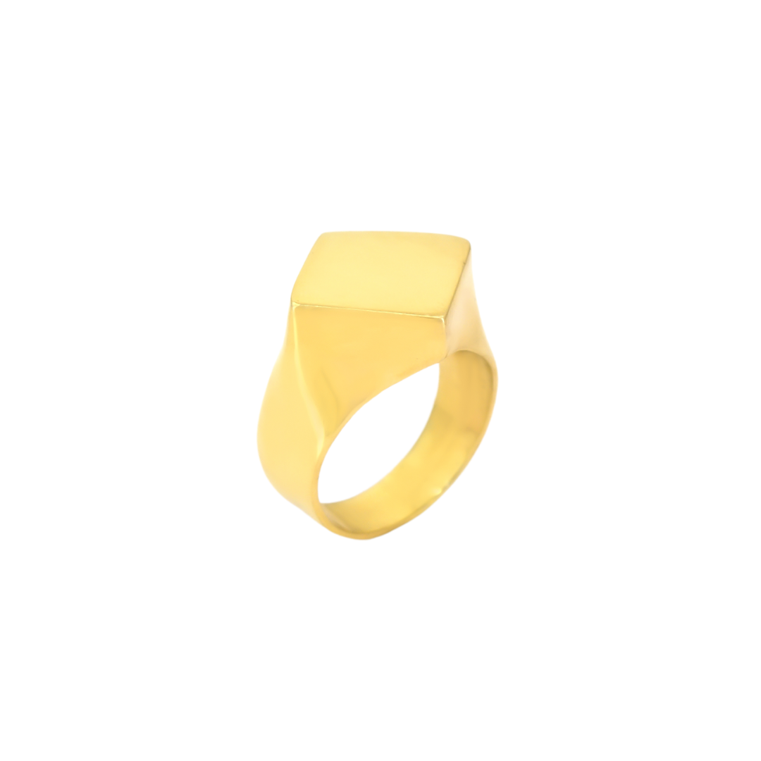 Signet Ring with diamond-shaped plate in 18K yellow gold. H-46