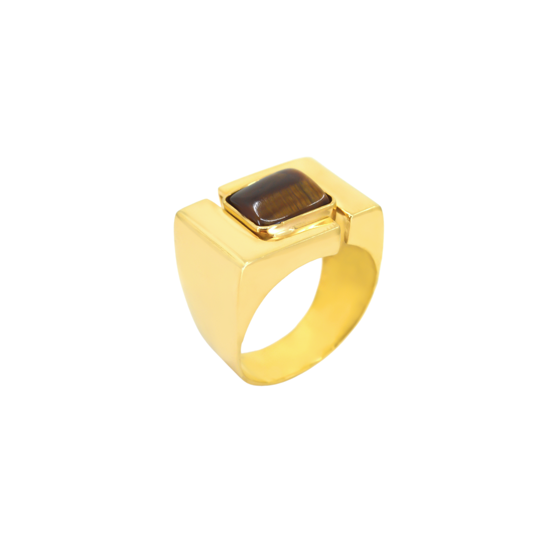 Ring in 18K yellow gold, with central tiger eye stone. H-38