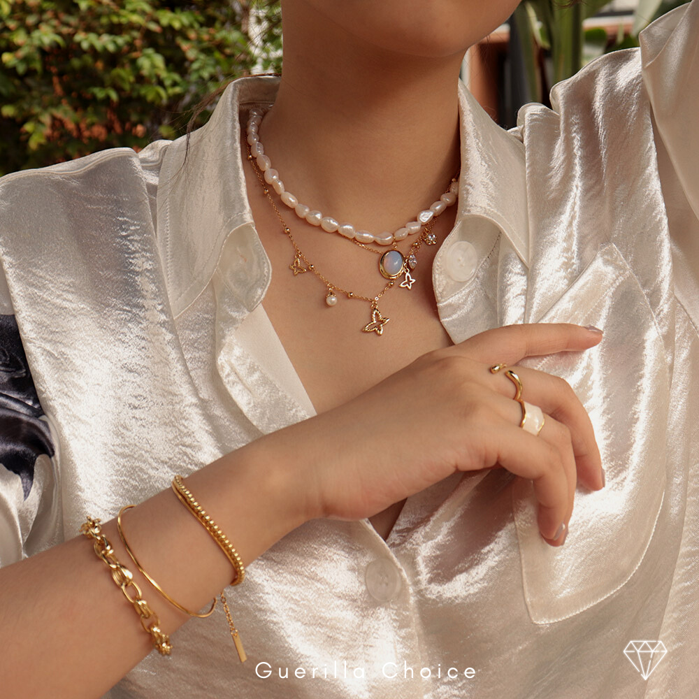 JASMINE CHARM GOLD NECKLACE