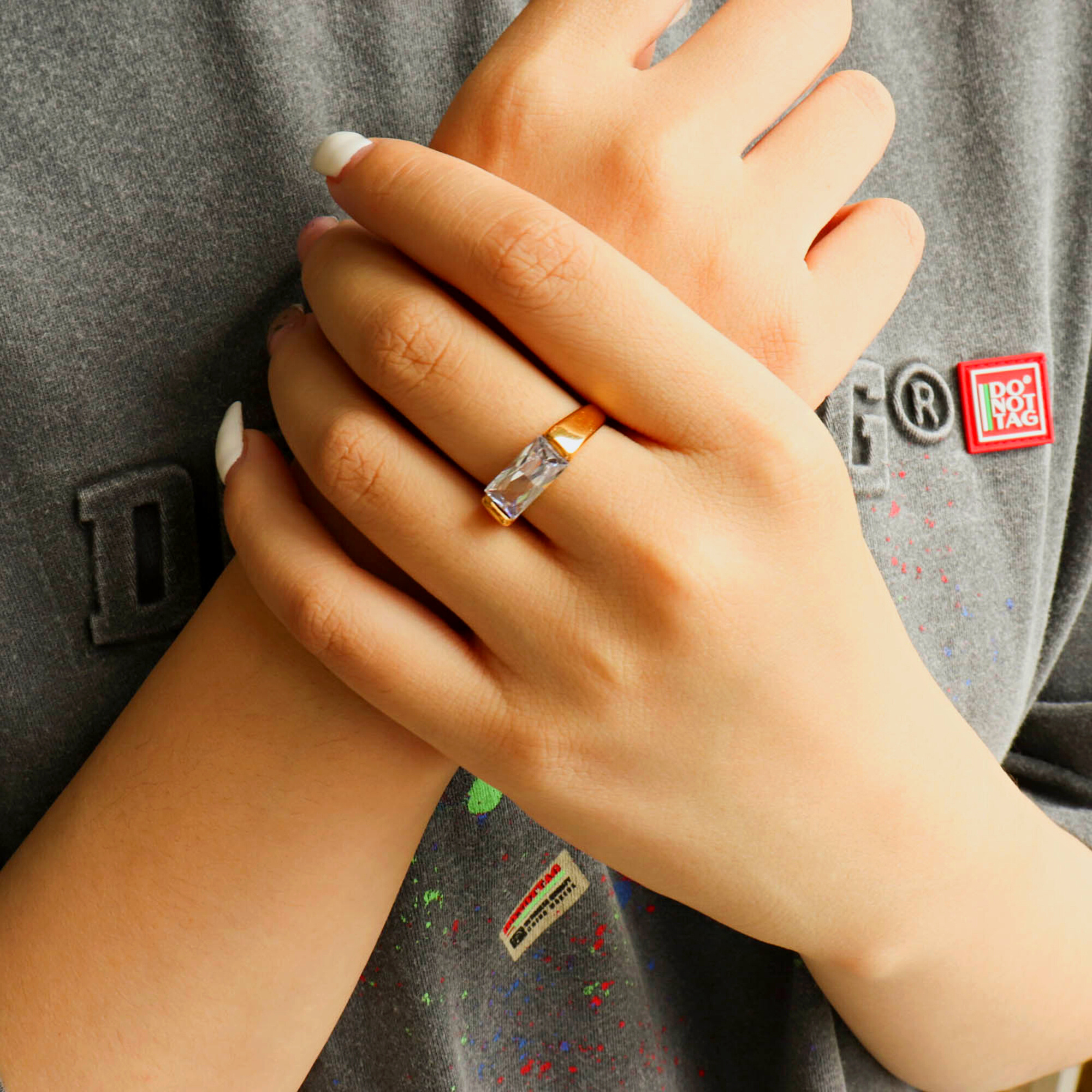 JOLIE CRYSTAL RING