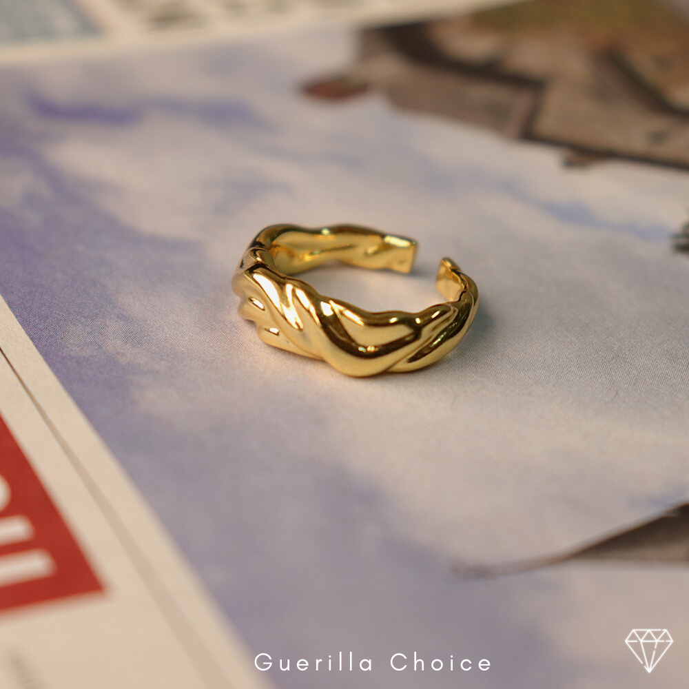 ELISE CHARM GOLD RING