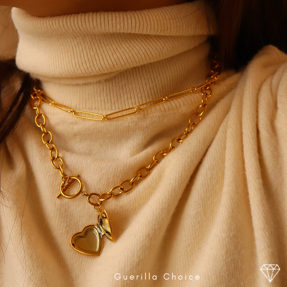ALISON CHARM CHAIN NECKLACE