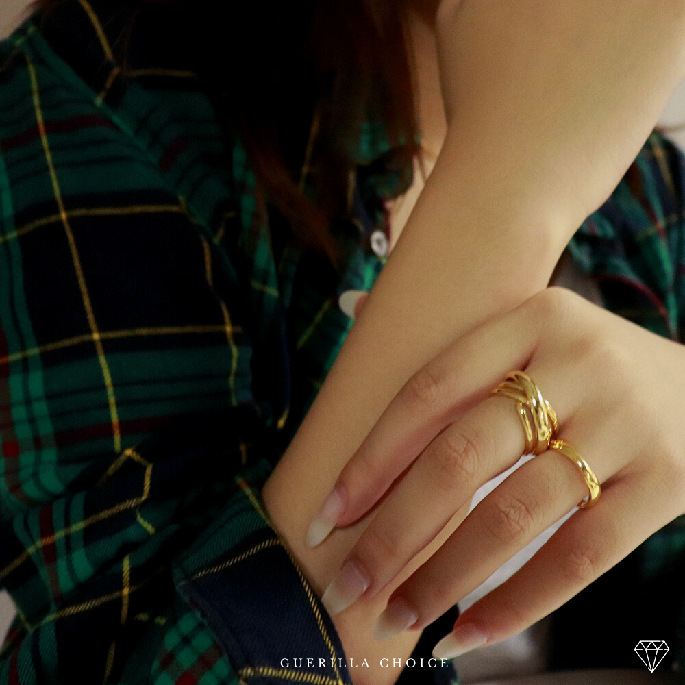 RENÉE CHARM GOLD RING