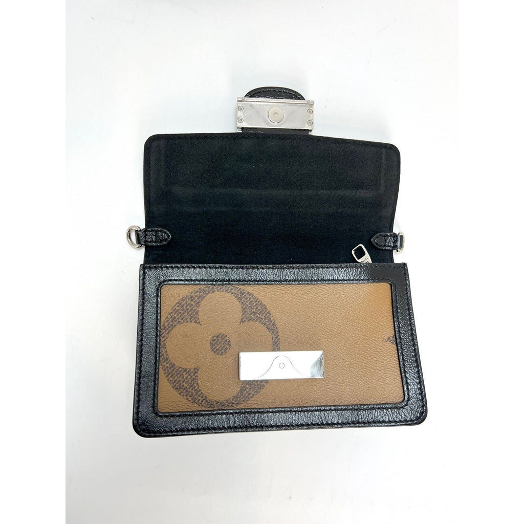 LOUIS VUITTON Reverse Giant Monogram Dauphine Belt Bumbag Clutch