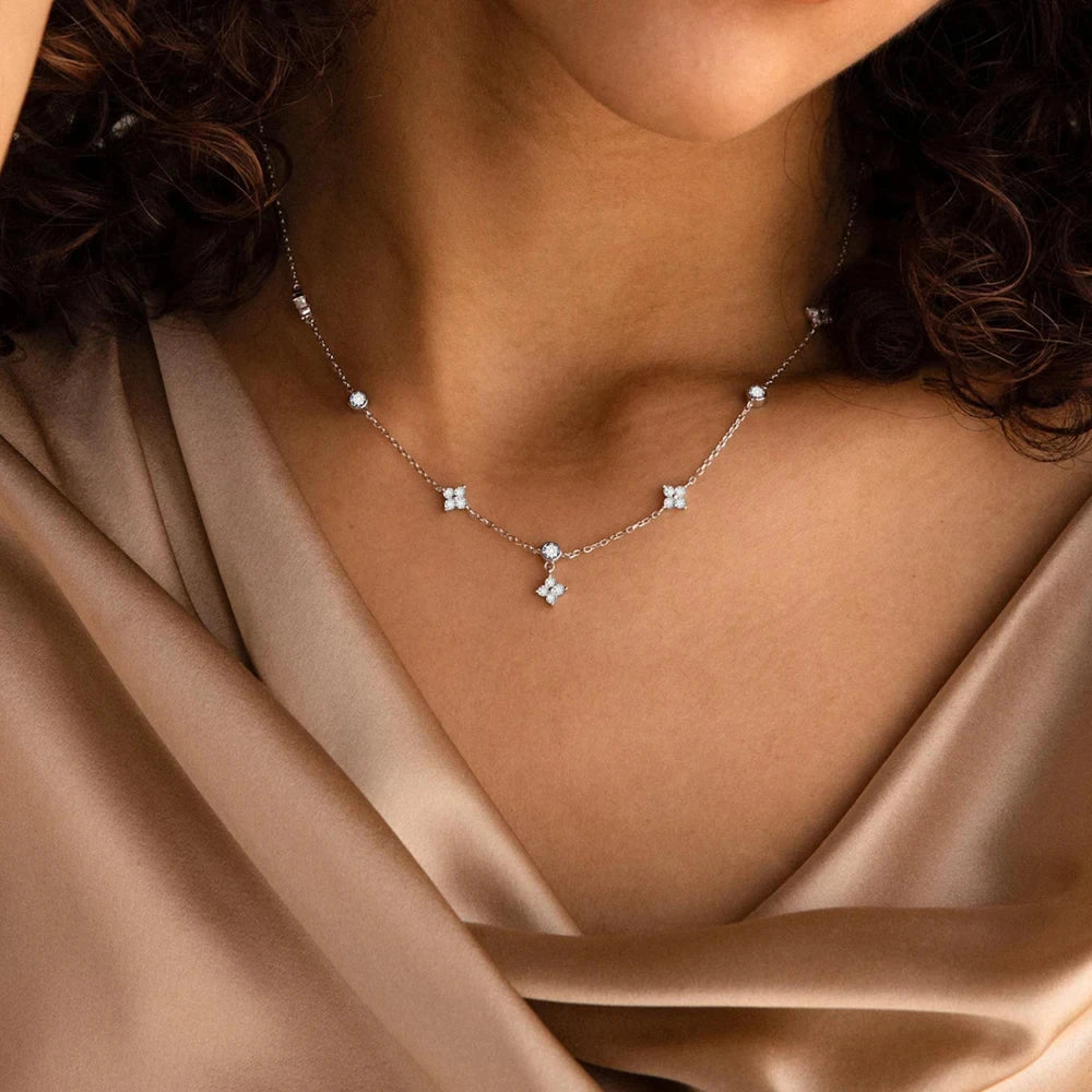 Le Collier Lumière Necklace