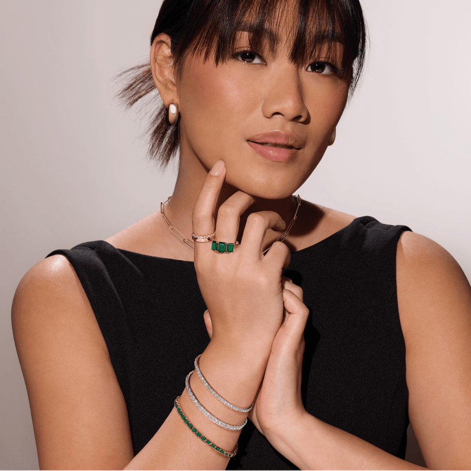 L’Allure Élégante Diamond Pavé Band Ring