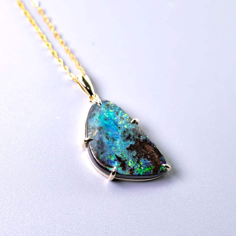 9.08ct Australian Boulder Opal Pendant Necklace 14K Yellow Gold