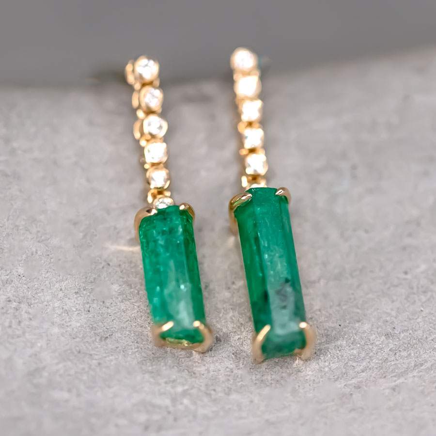 Beautiful Colombian Raw Emerald Diamond Drop Earrings in 18K Yellow Gold