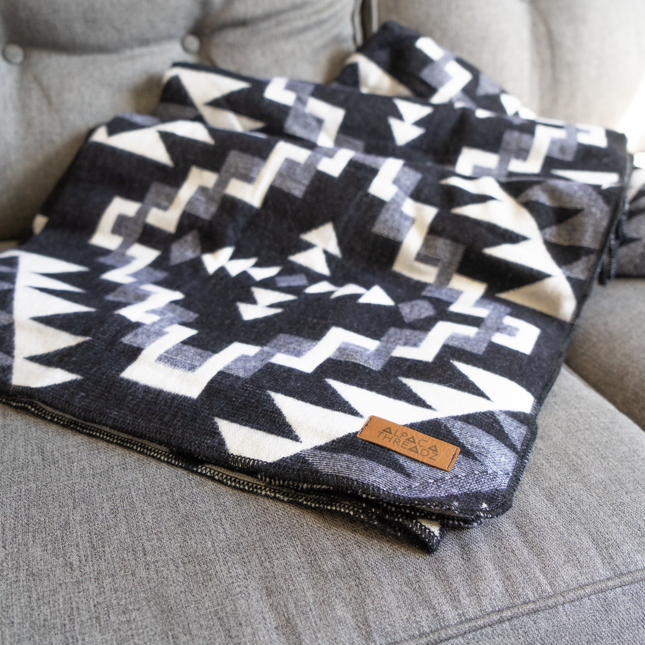 Andean Alpaca Wool Blanket - Black Chakana